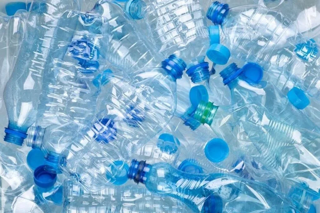 Conoce las diferencias entre las botellas de plástico y nuestra botella APV