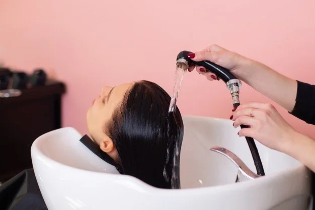 Ozonoterapia en tu peluquería con agua ozonizada de Agua Pura Vida.